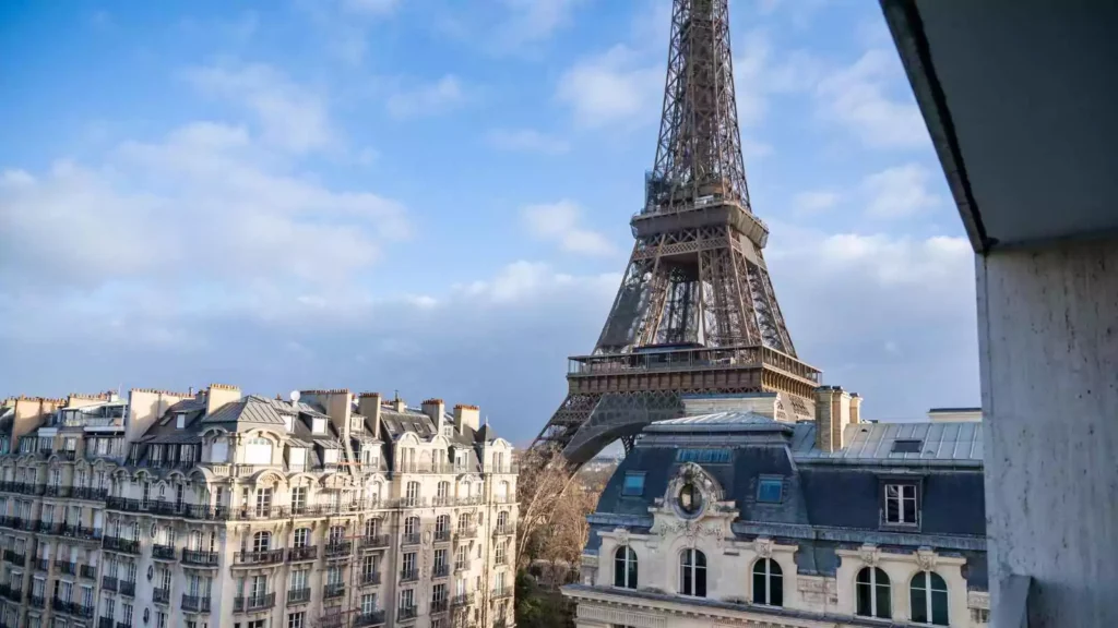 hotels in Paris with Eiffel Tower view