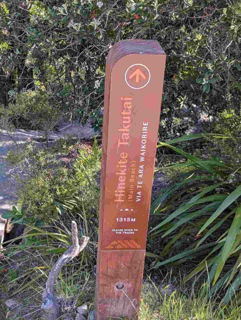 Hiking trail marker on Mauao in Mount Maunganui